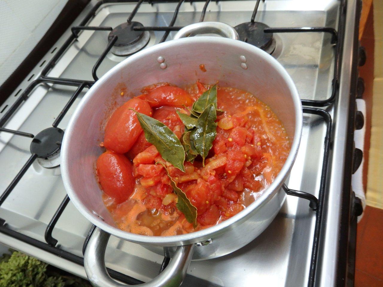 Sopa de tomate com batata