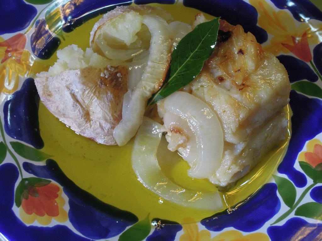 Bacalhau à Lagareiro Uma receita típica Portuguesa Grafe e Faca